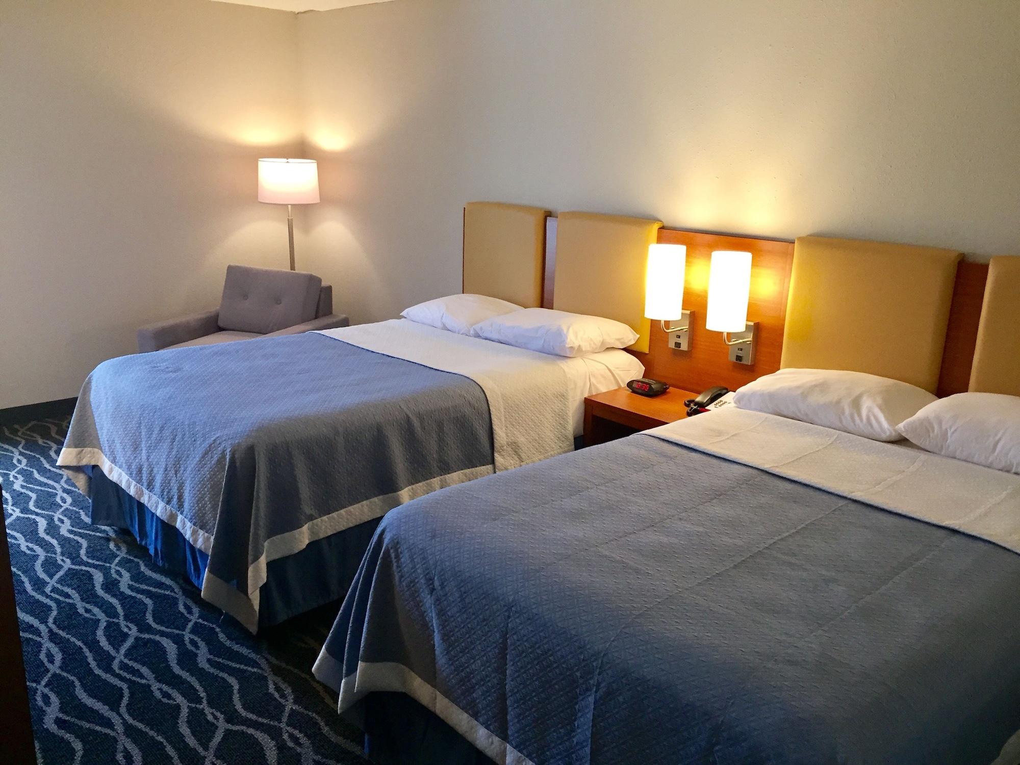 Days & By Wyndham Cincinnati North Hotel Springdale