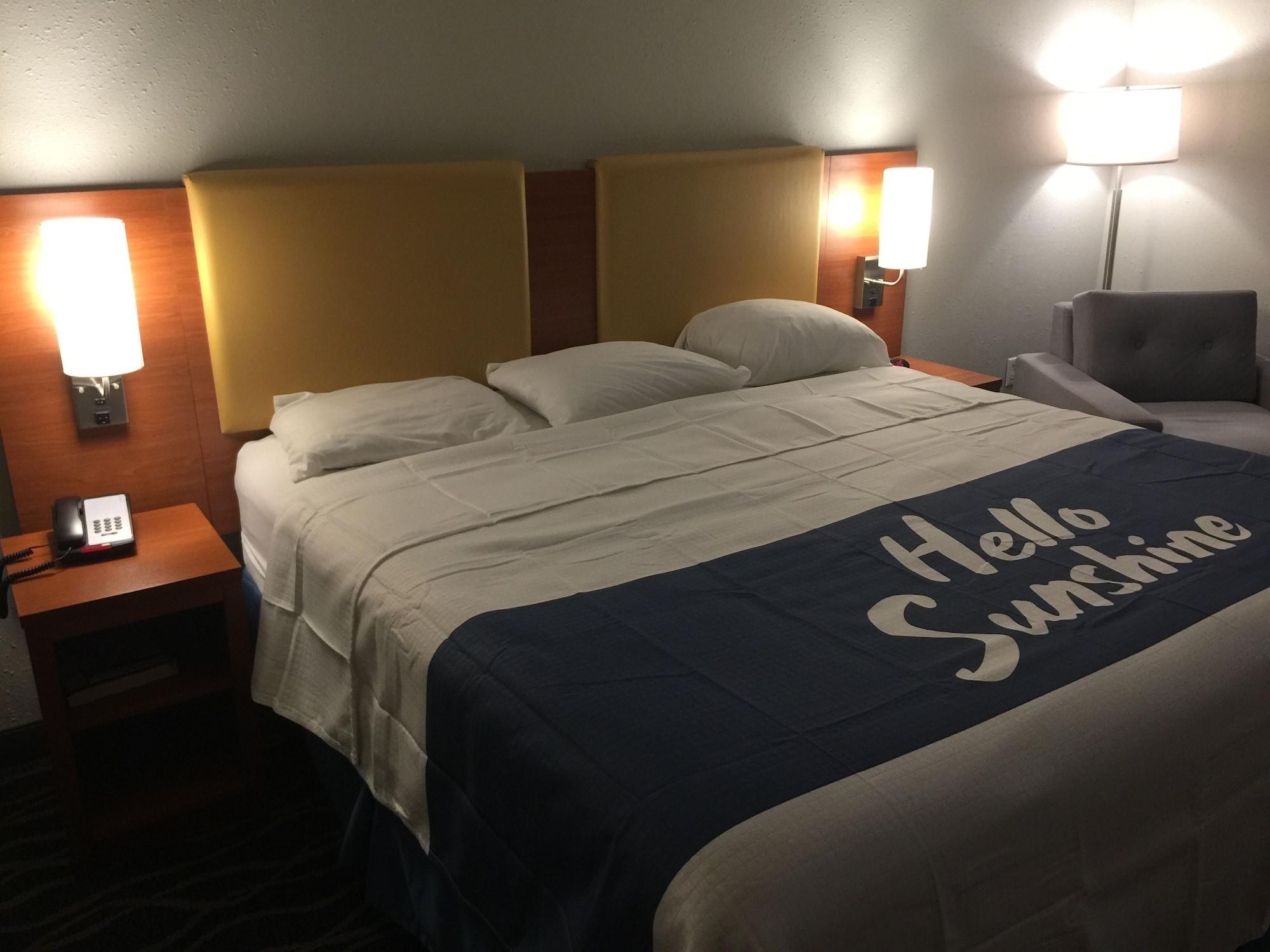 Days & By Wyndham Cincinnati North