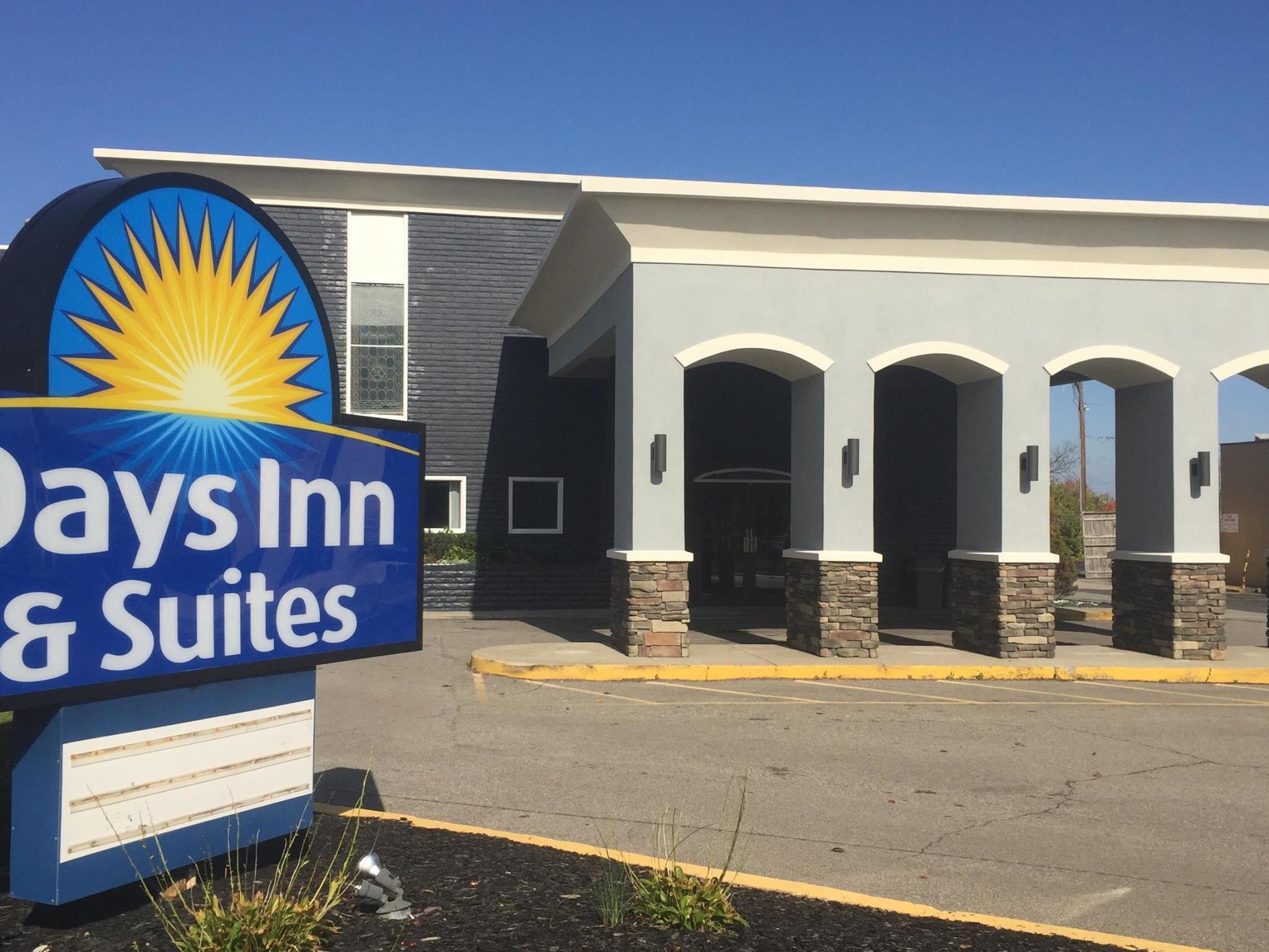 Days & By Wyndham Cincinnati North Hotel 2*