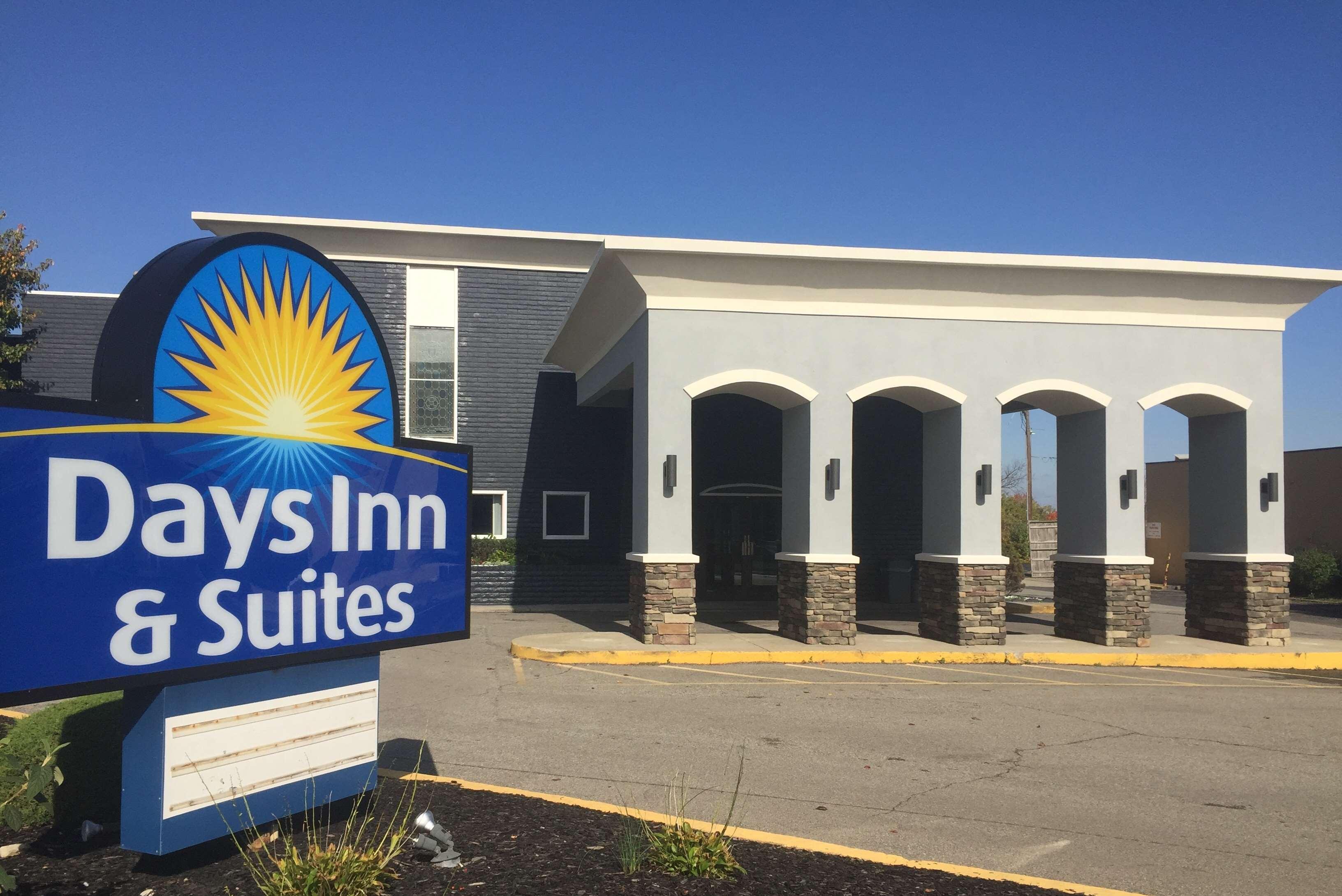 Days & By Wyndham Cincinnati North Hotel 2*