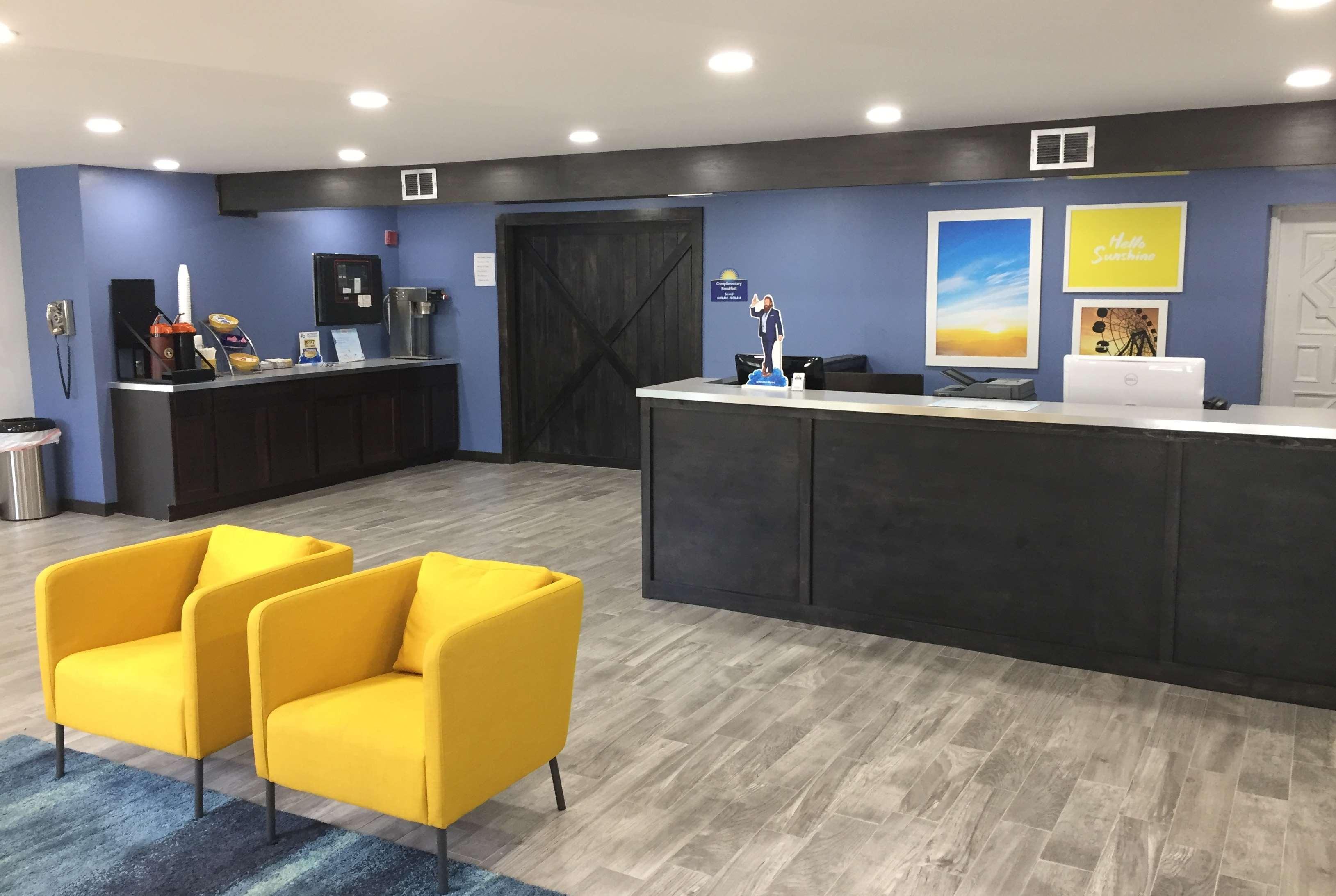Days & By Wyndham Cincinnati North 2* Springdale