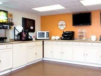 Days & By Wyndham Cincinnati North Hotel 2*