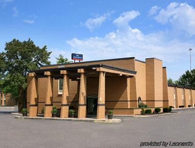 Days & By Wyndham Cincinnati North Hotel