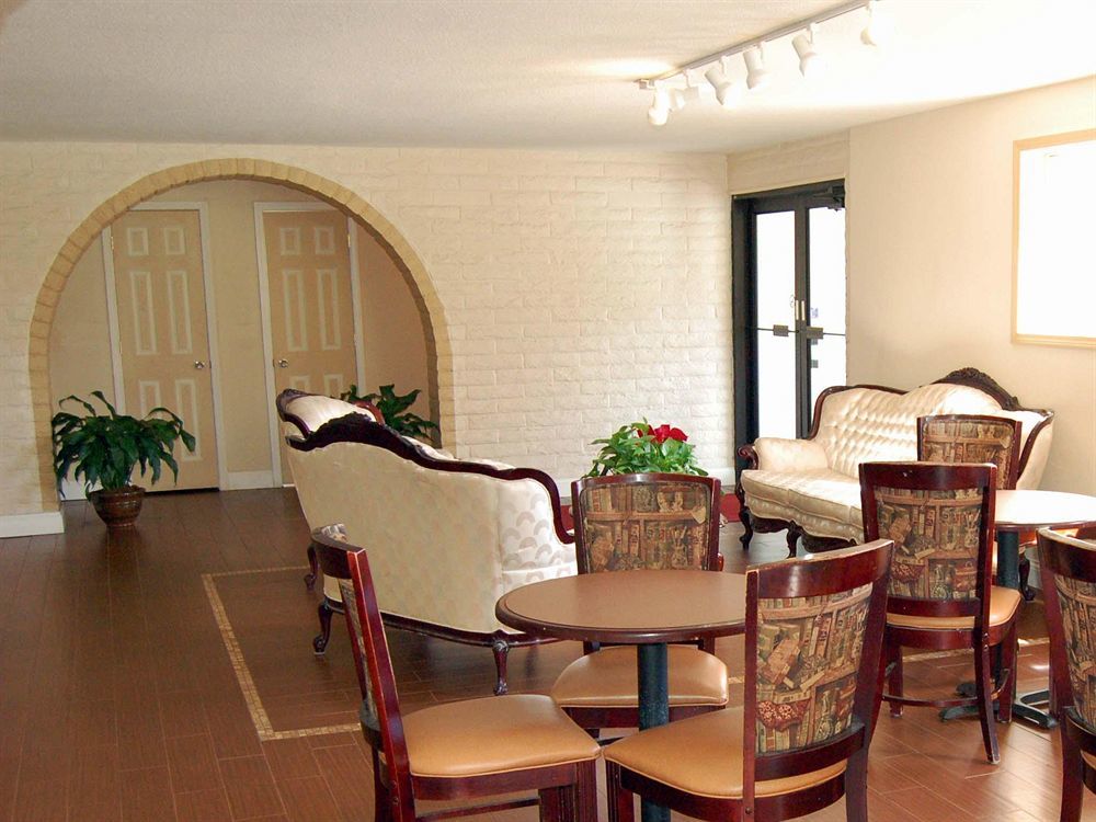 Hotel Days & By Wyndham Cincinnati North 2*