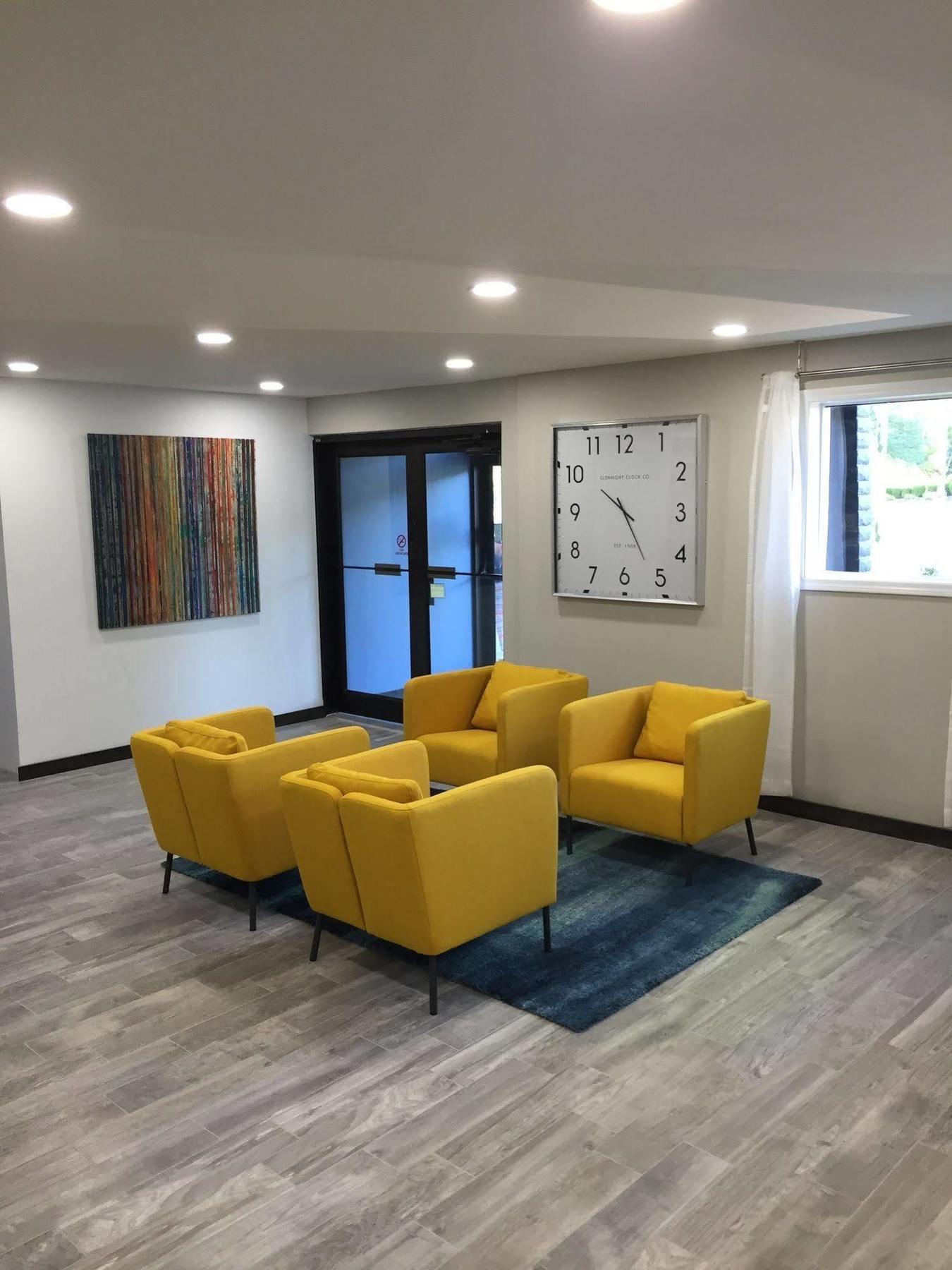 Days & By Wyndham Cincinnati North 2* Springdale