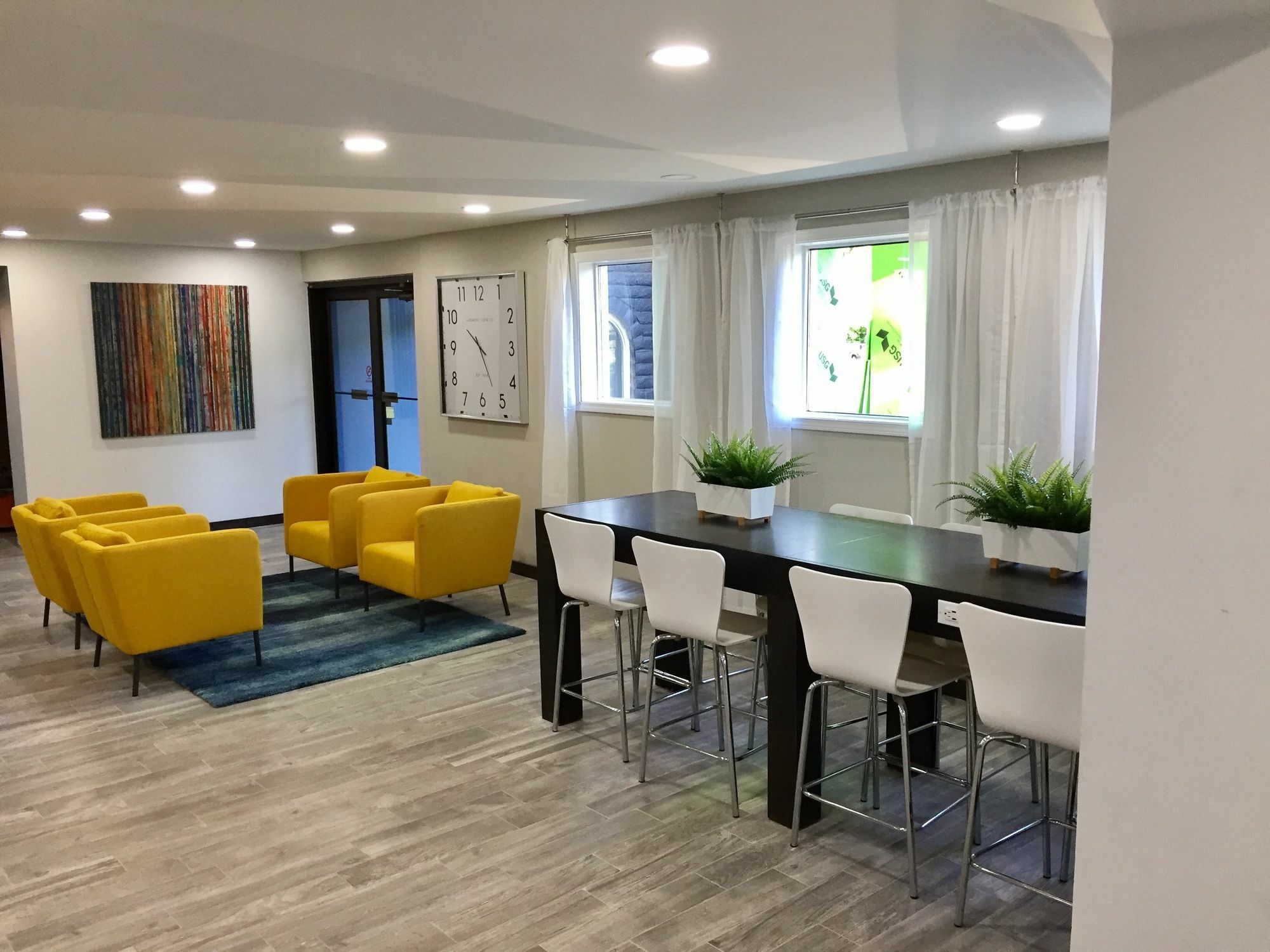 Days & By Wyndham Cincinnati North Hotel 2*