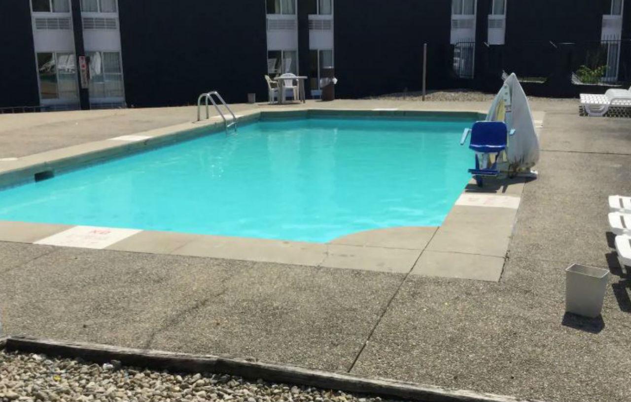 Days & By Wyndham Cincinnati North 2* Springdale